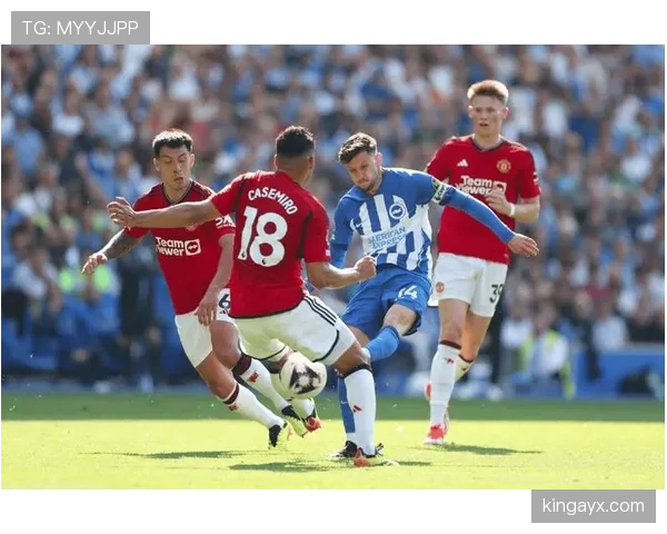 德甲转会市场风起云涌:新援涌入与离队潮重塑球队格局 德甲转会市场风起云涌:新援涌入与离队潮重塑球队格局