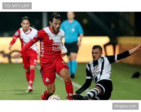 埃因霍温锋线爆发,状态回升再创佳绩 埃因霍温锋线爆发,状态回升再创佳绩