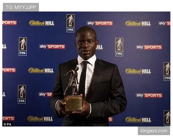 坎特从单后腰到双后腰核心的战术适配分析