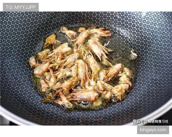 马龙家冰箱里塞满蛋白粉，连饮料都是按克称着喝的